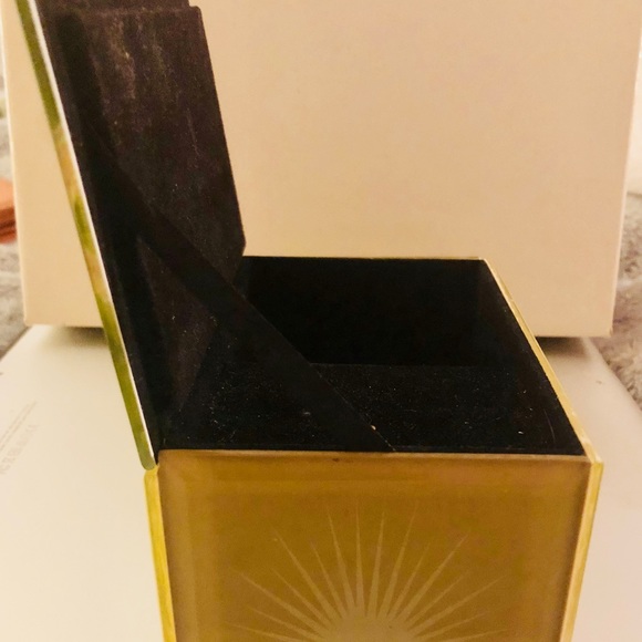 A one of a kind Elvis jewelry box. - Picture 3 of 3